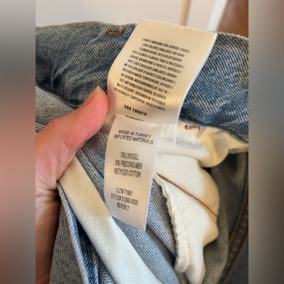 new Citizens of Humanity Beverly wide leg jeans in Lune light wash - Picture 9 of 9